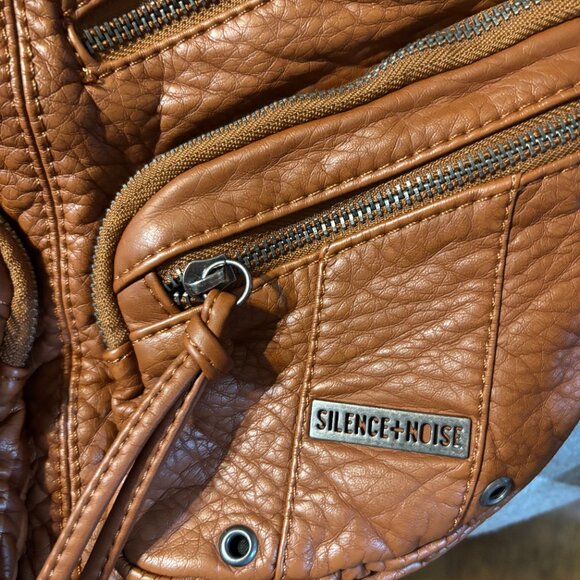 Silence + Noise Utility Washed Zippered Shoulder Bag : Brown - Picture 5 of 15